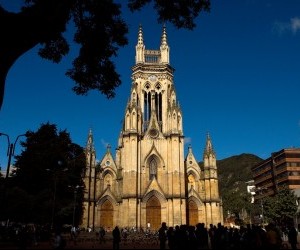 Iglesia de Nuestra Señora de Lourdes Fuente: arquibogota.org.co